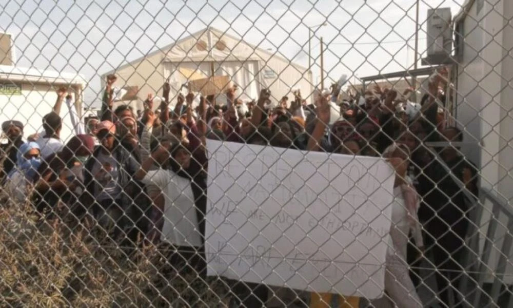 Ήρεμη διαδήλωση διαμαρτυρίας προσφύγων στο ΚΥΤ Λέσβου